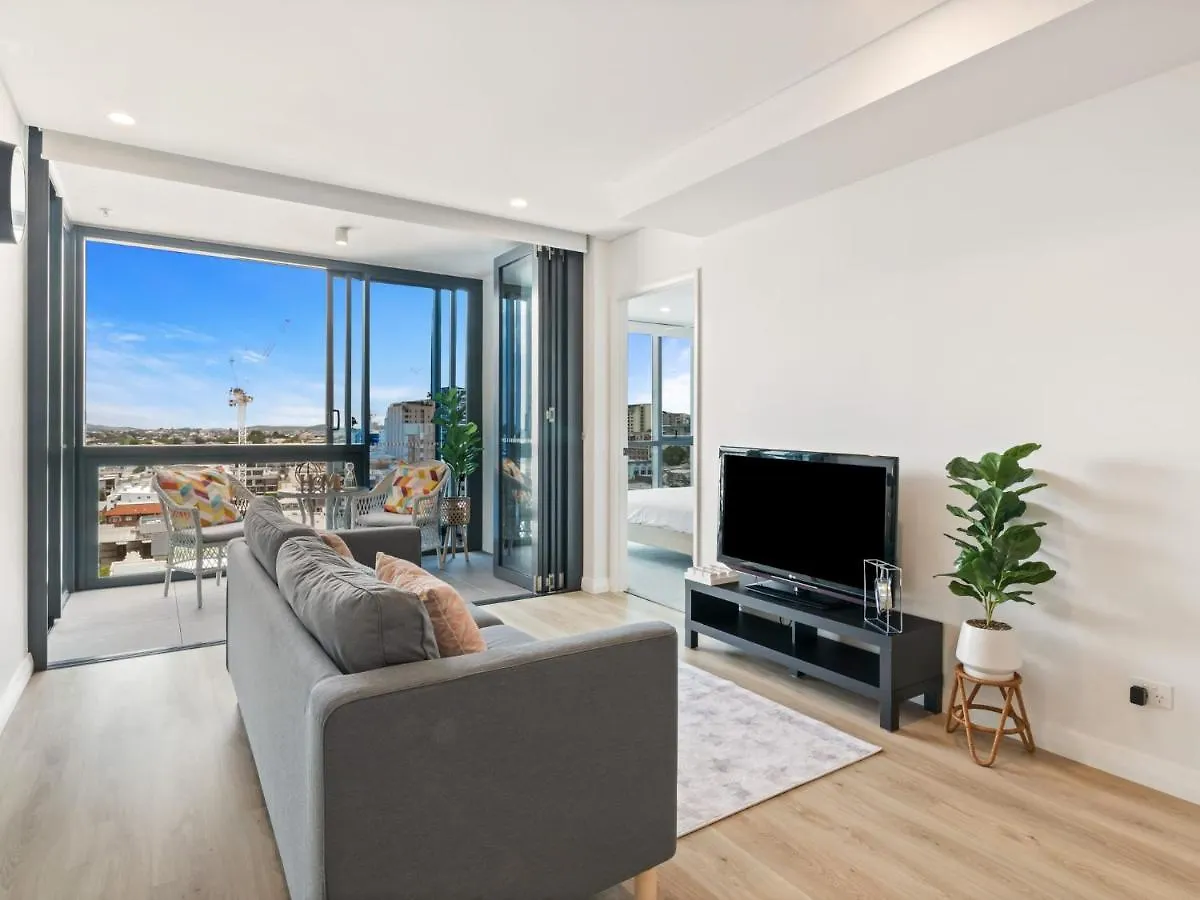 Heart Of The Valley Chic High Level 2Br Apartment Brisbane
