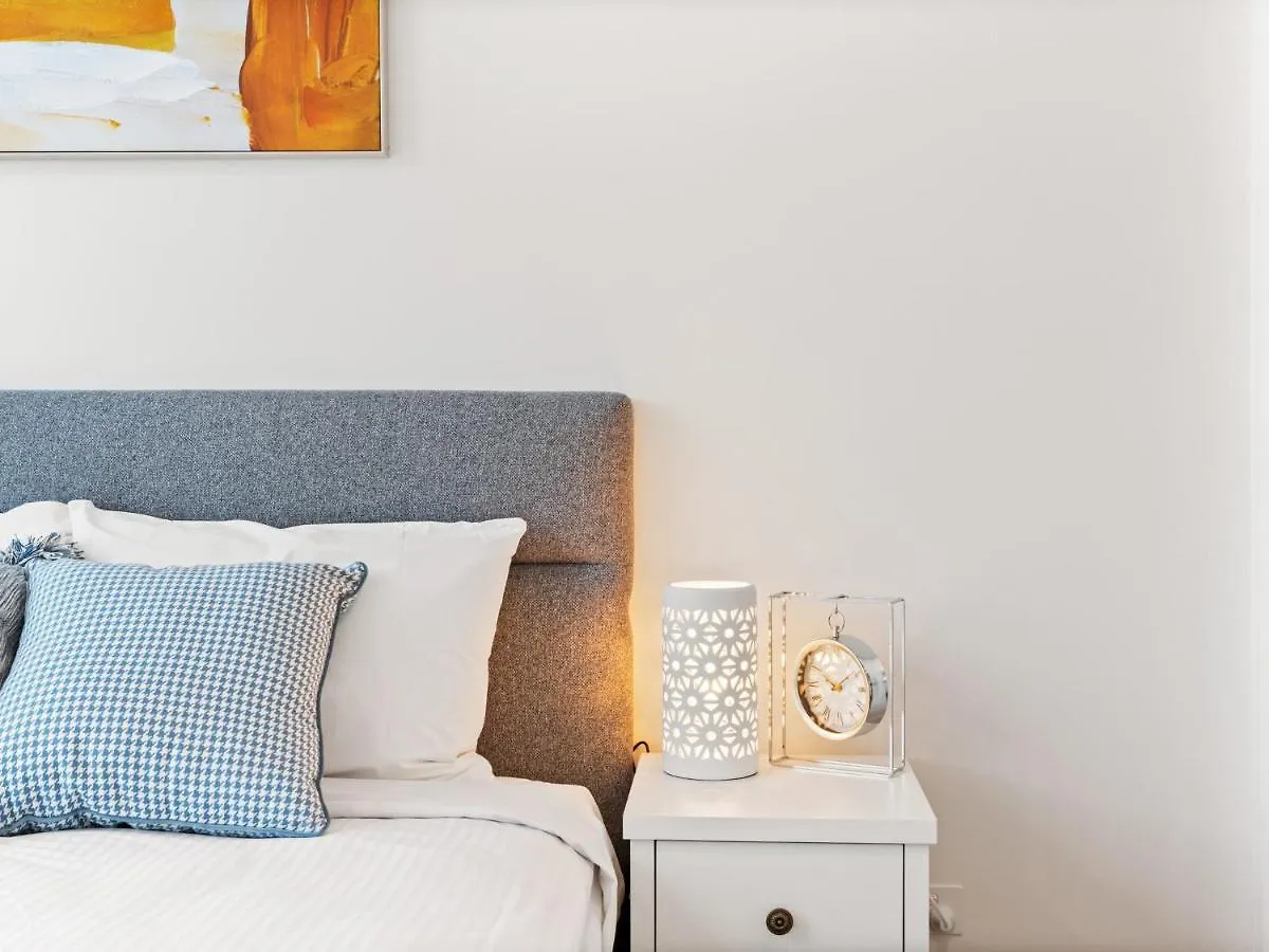 Heart Of The Valley Chic High Level 2Br Apartment Brisbane