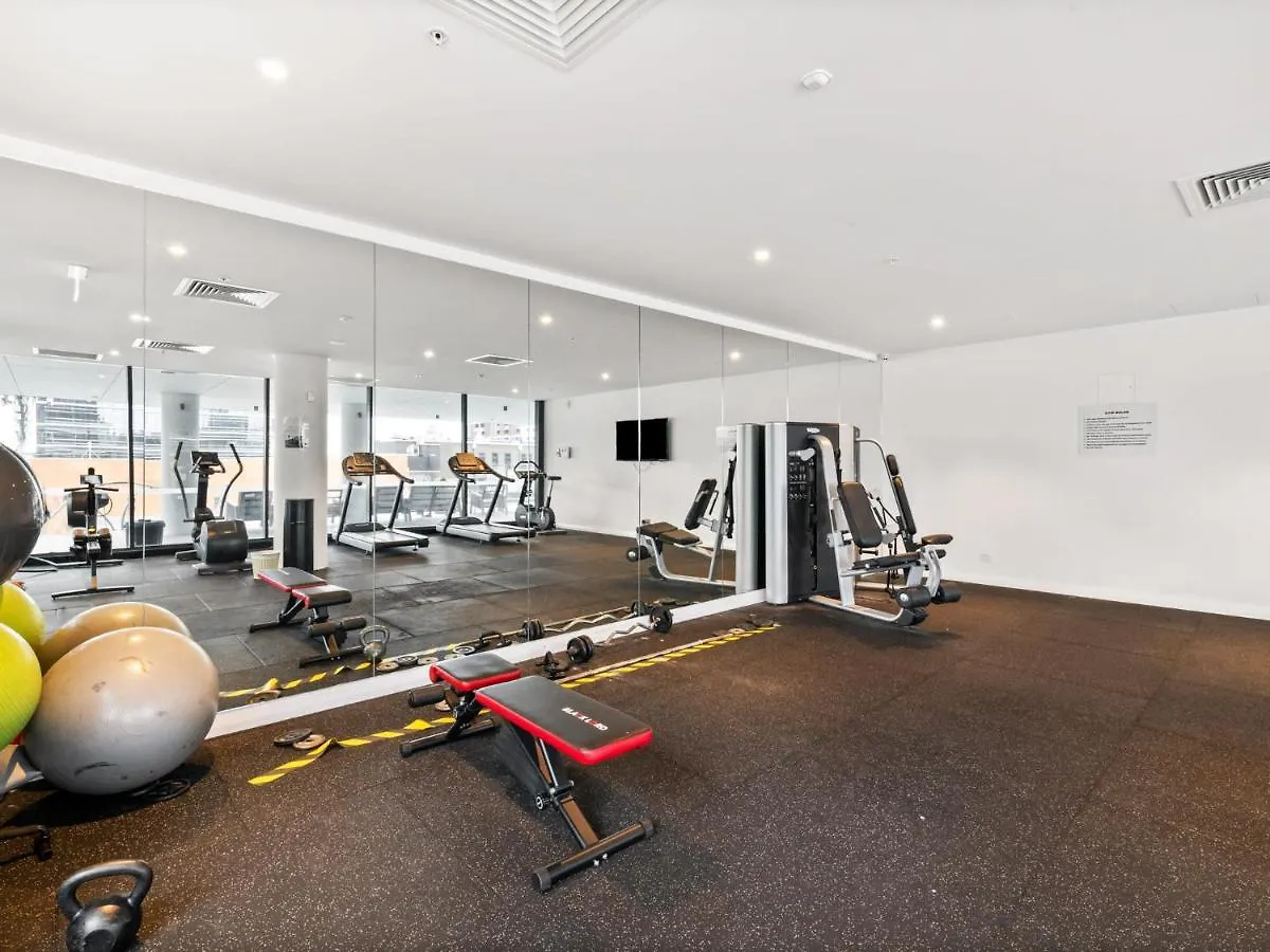 Heart Of The Valley Chic High Level 2Br Apartment Brisbane
